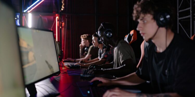 how long has online gaming been around thehakevent