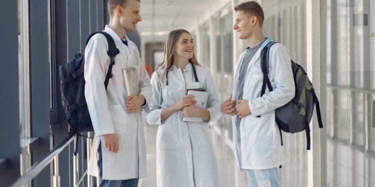 CPR Certification for Retail and Customer-Facing Roles