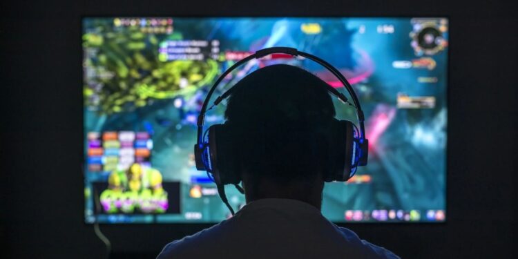 How Mindfulness and Meditation Improve Esports Performance