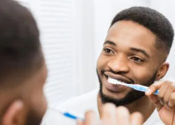 How Electric Toothbrushes Are Revolutionizing Daily Oral Hygiene