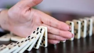 How to Play Dominoes: A Beginner’s Guide to the Classic Game