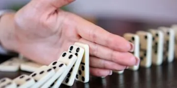 How to Play Dominoes: A Beginner’s Guide to the Classic Game