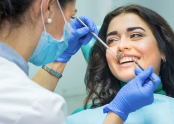 Benefits of Permanent Dental Implants vs Temporary Dentures Explained Clearly and Objectively